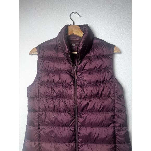 Uniqlo Ultra Light Down Vest Sz M Womens Burgundy Packable Lightweight Puffer - Picture 5 of 10